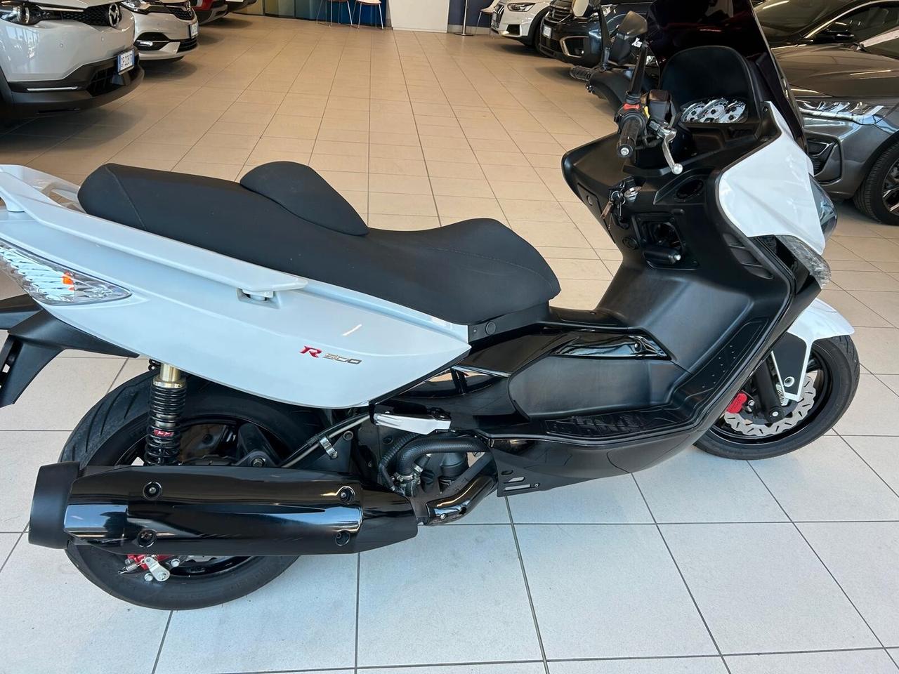 Kymco Xciting 500i R