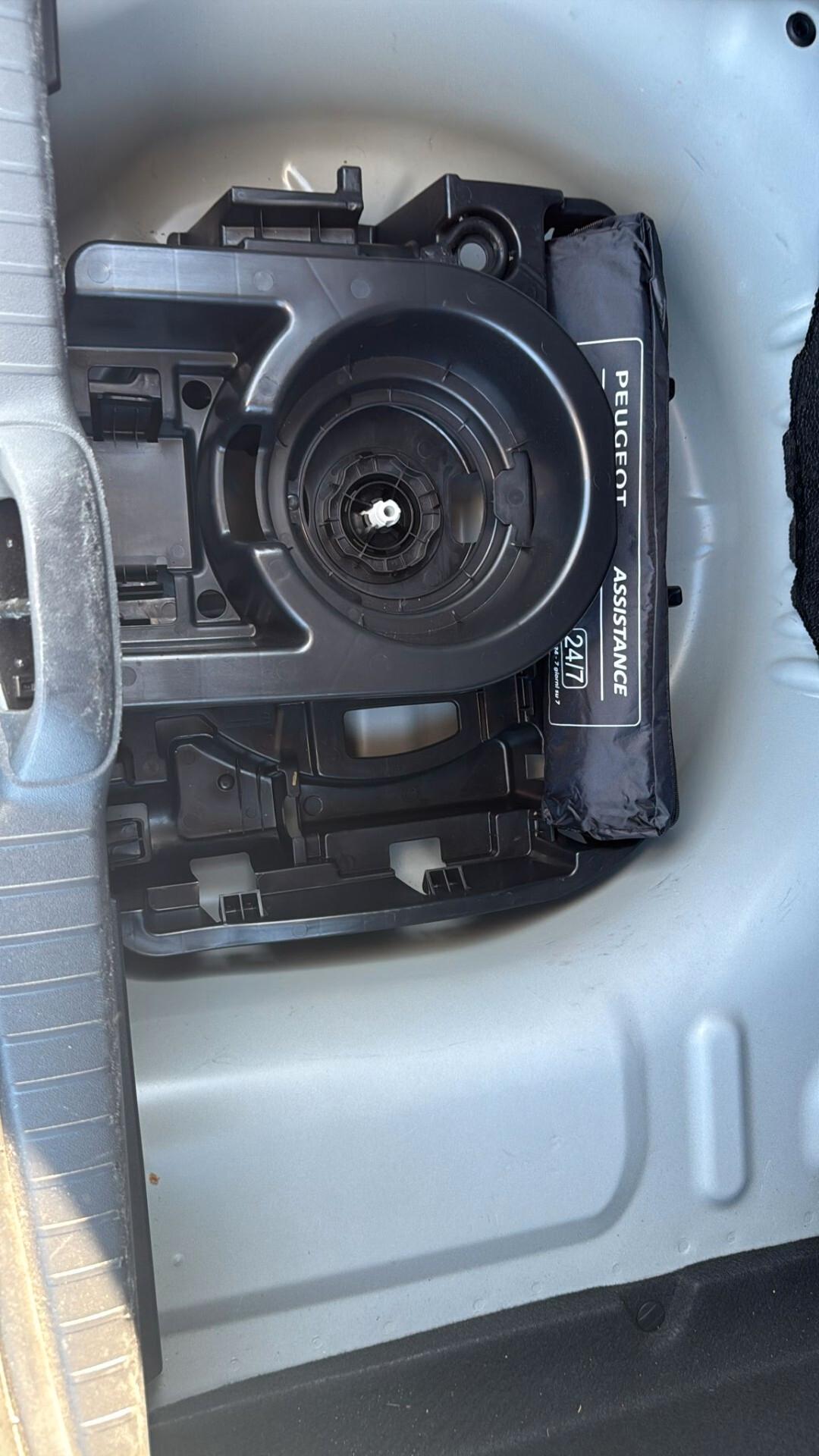 Peugeot 208 PureTech 82 5 porte Allure