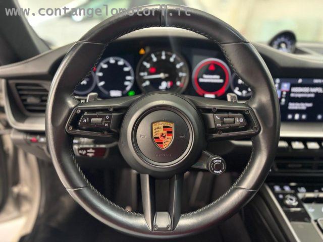 PORSCHE 911 Carrera