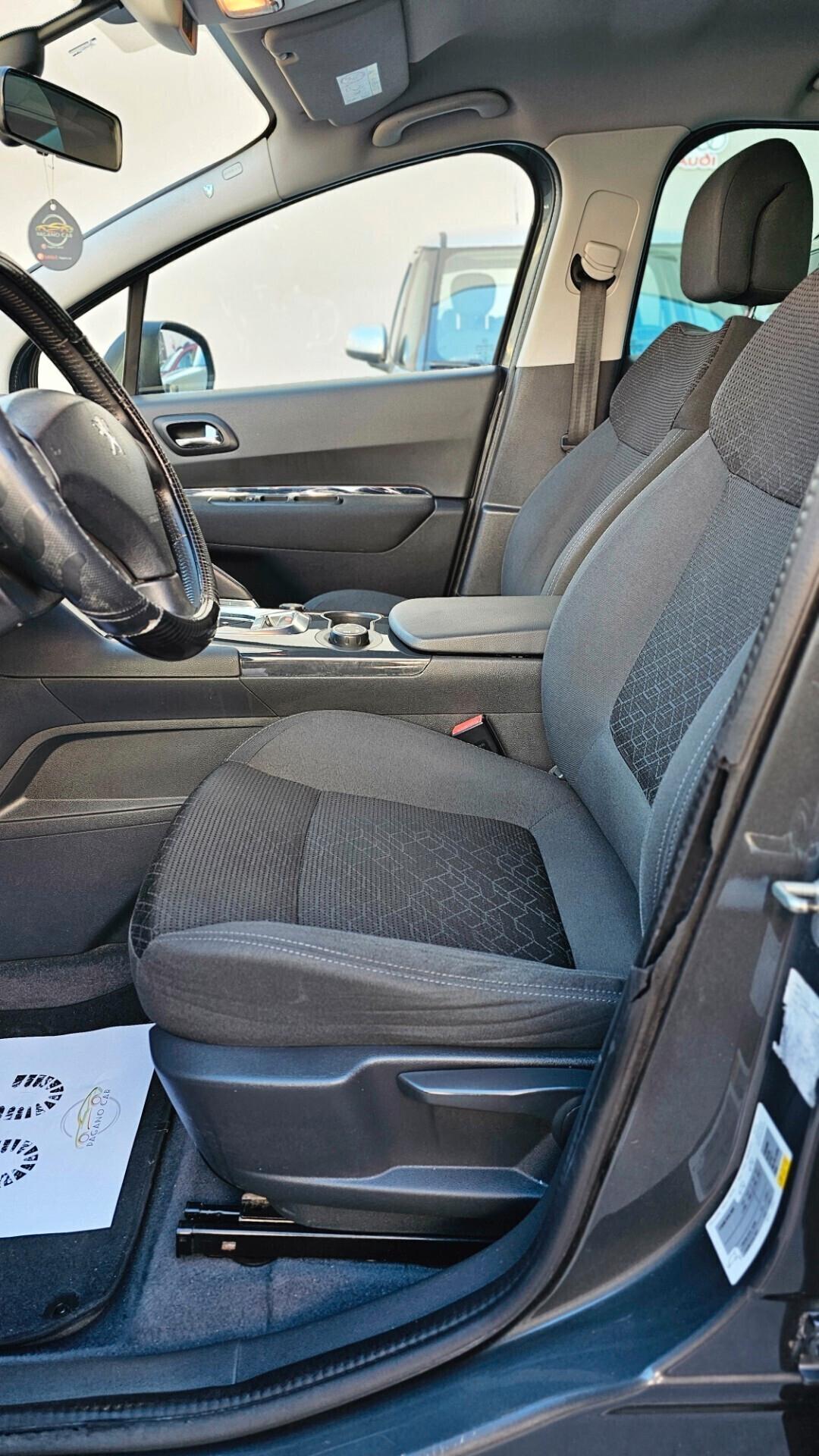 Peugeot 3008 1.6 HDi 115CV ETG6 Allure