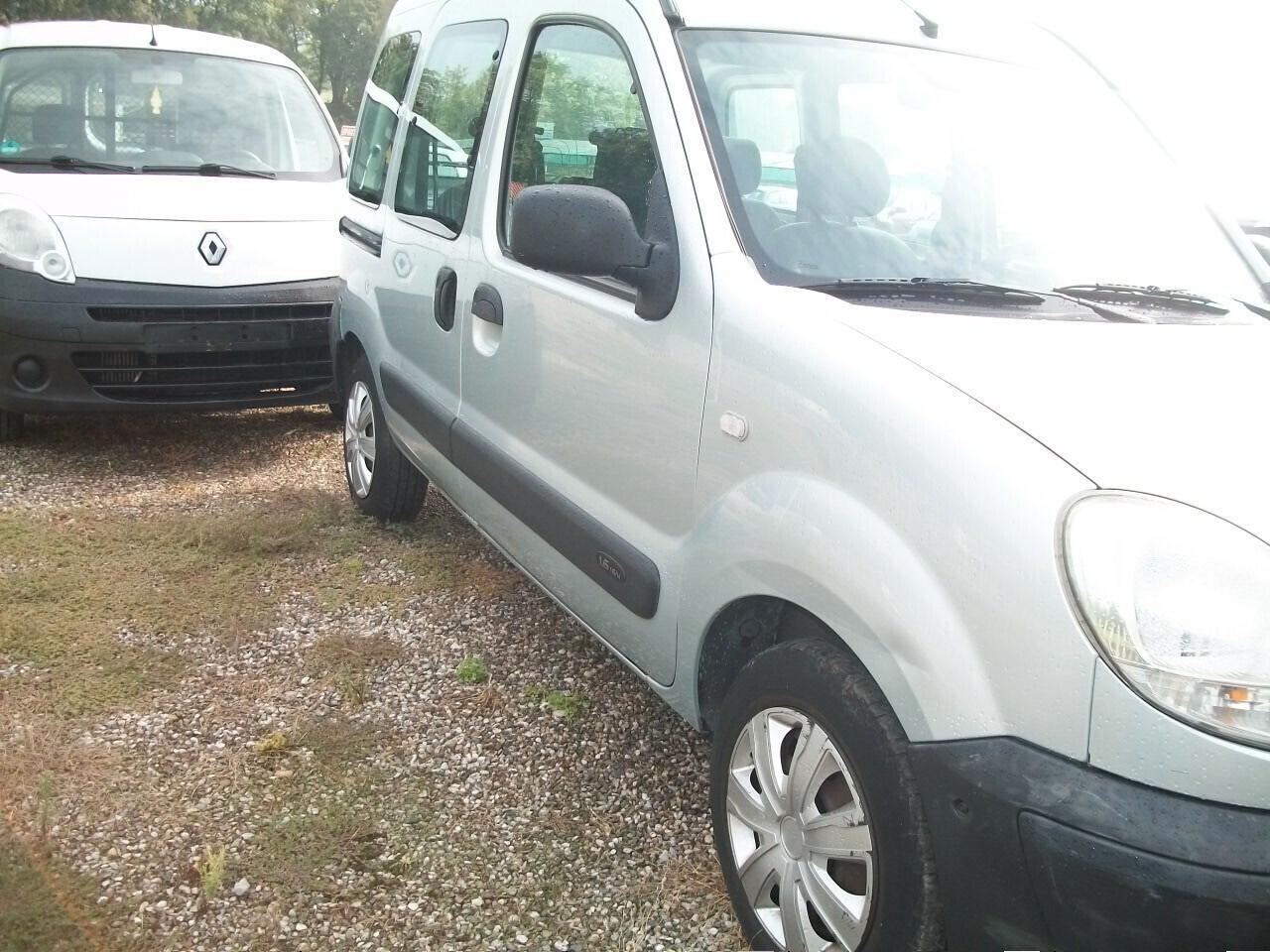 Renault Kangoo 1.598 KW 60 HP 82 BENZINA E METANO 17/12/2009 EURO 6 05 POSTI GARANZIA UN ANNO