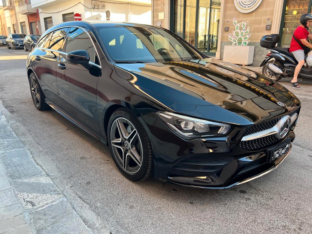 MERCEDES CLA 220D SHOOTING BRAKE PREMIUM 2.0 190CV PELLE NAVI CAM ANNO 2020