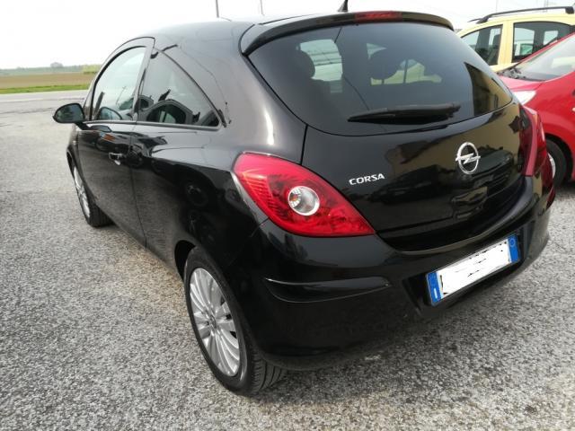 Opel Corsa 1.2 3P. Edition gpl