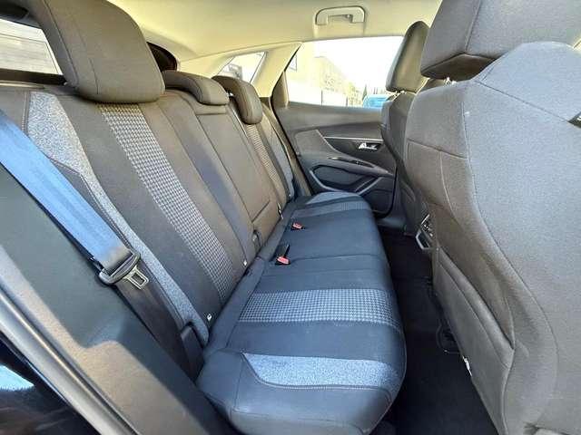 Peugeot 3008 BlueHDi 130 S&S EAT8 Allure