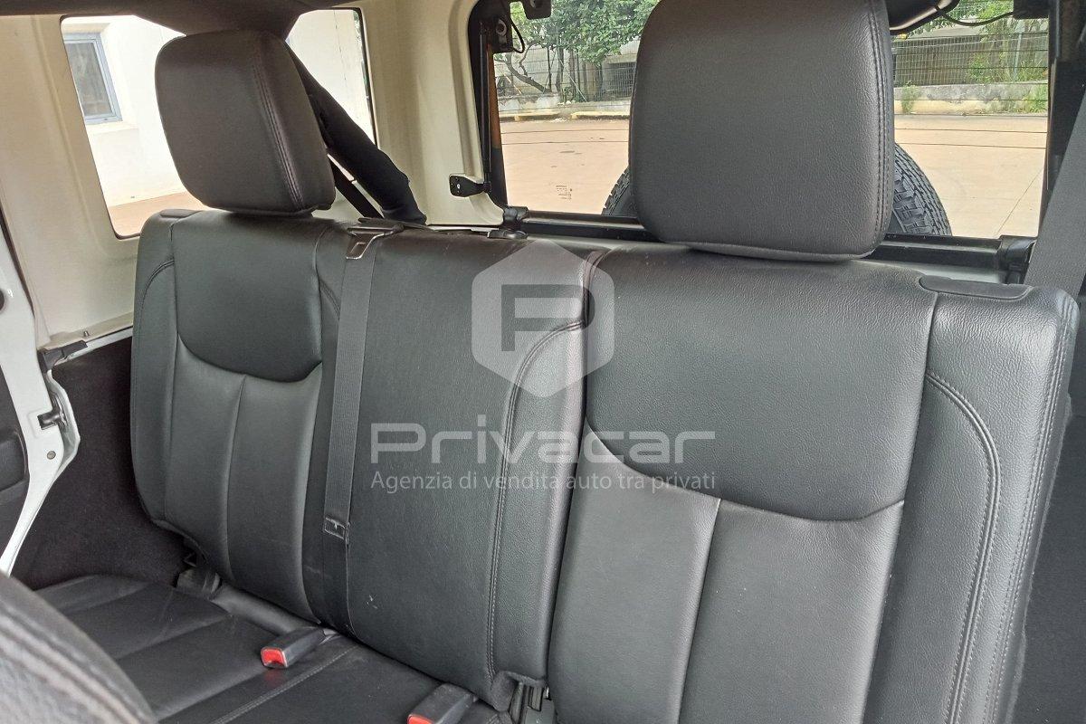 JEEP Wrangler Unlimited 2.8 CRD DPF Sahara Auto