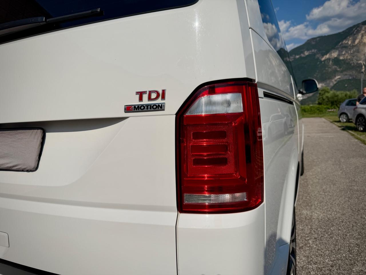 Volkswagen Multivan T6 4x4 BULLI - FULL