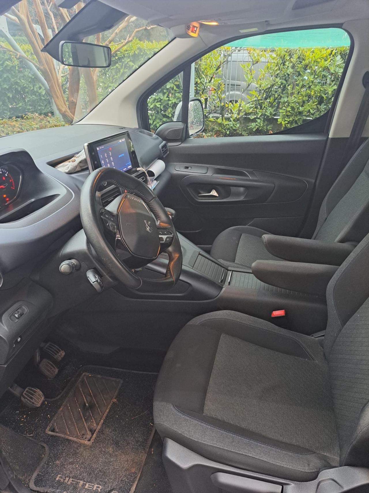 Peugeot Rifter BlueHDi 130 S&S Allure Standard