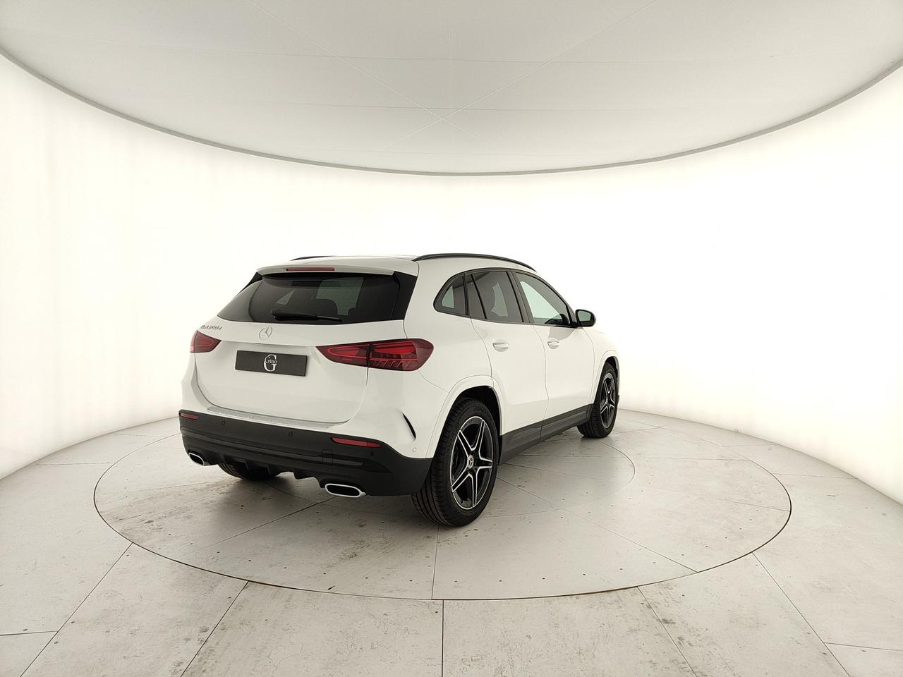 Mercedes-Benz GLA 200 d