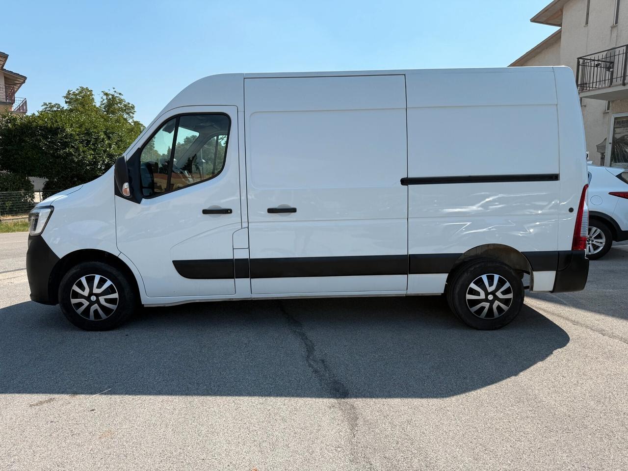 Renault Master T35 2.3 dCi 150 L2 H2 HKA