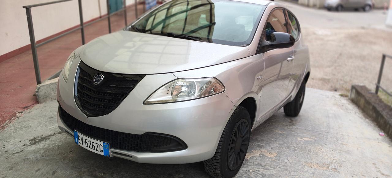Lancia Ypsilon 0.9 TwinAir 85 CV 5p NP Gold