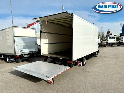 IVECO EUROCARGO 75-210 P, furgonato con sponda, 2021, km 57.000