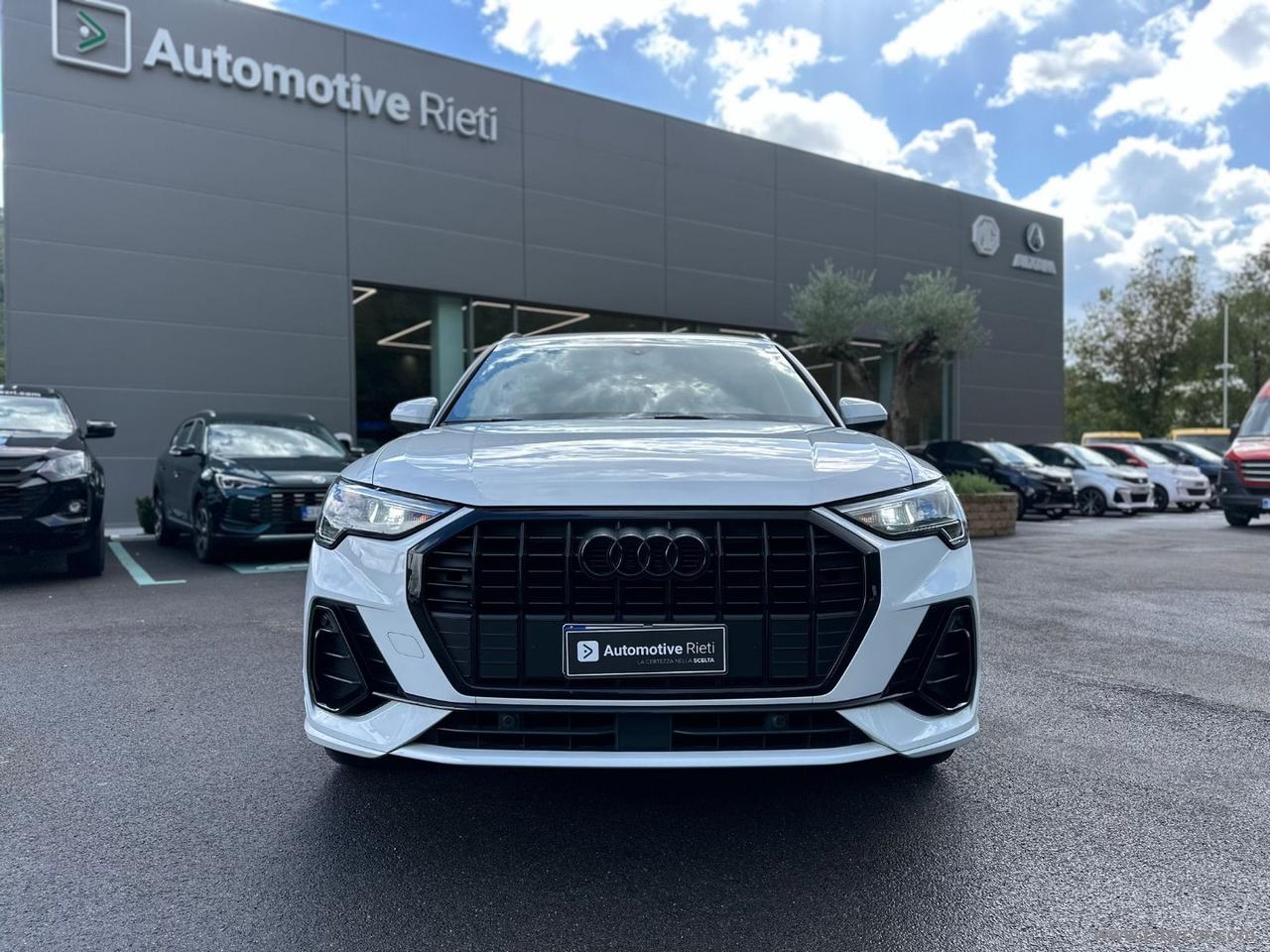 AUDI Q3 35 TFSI S line edition