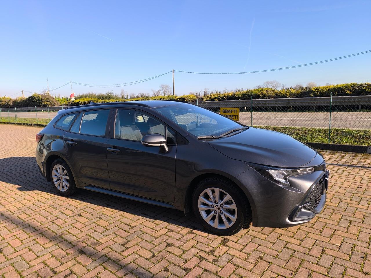 Toyota Corolla Touring Sports 1.8 Hybrid Active