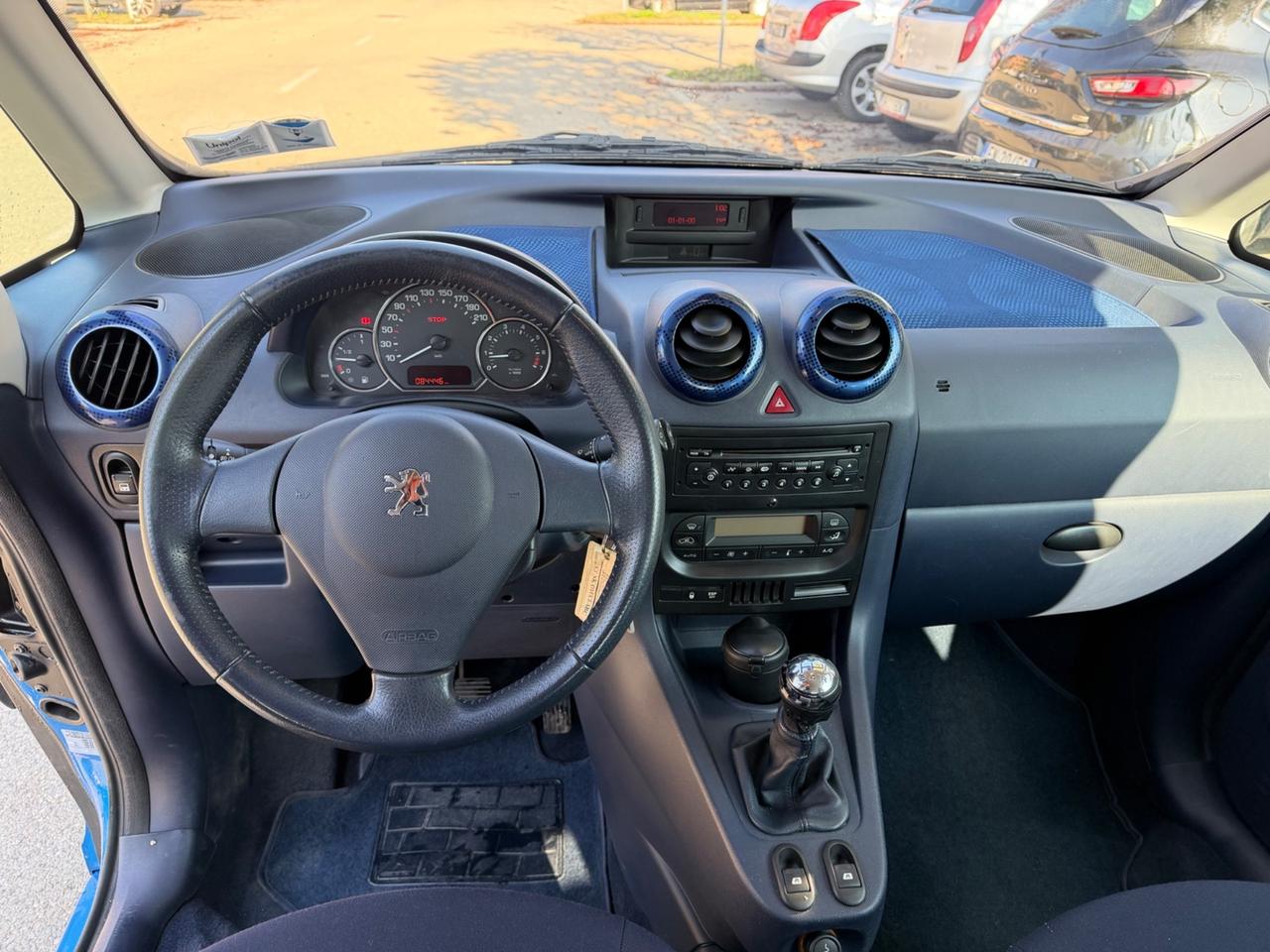 Peugeot 1007 1.4 Happy