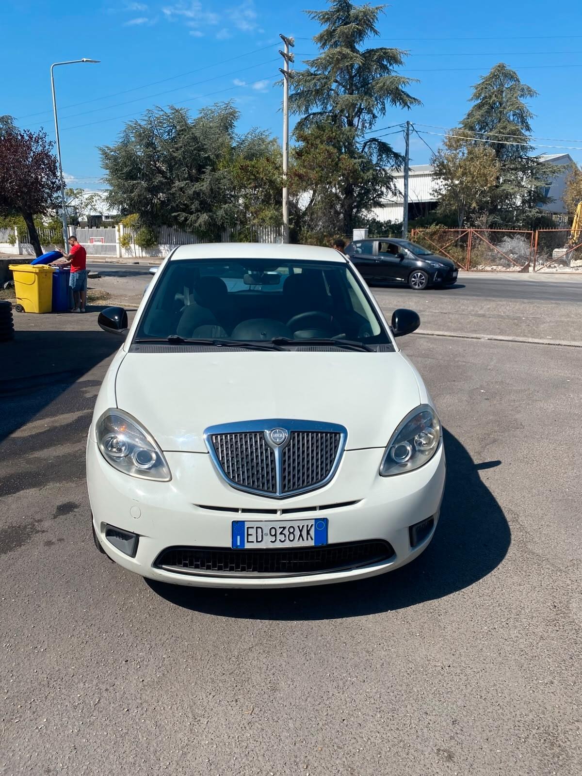 Lancia Ypsilon 1.2 69 CV Platinum