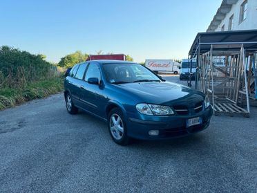 Nissan Almera Tino 1.5 benzina 2002 190.000km