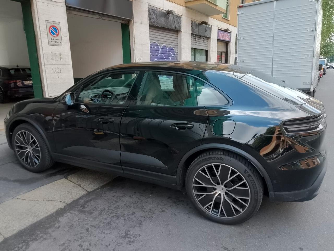 Porsche Macan 4 possibilità noleggio no scoring