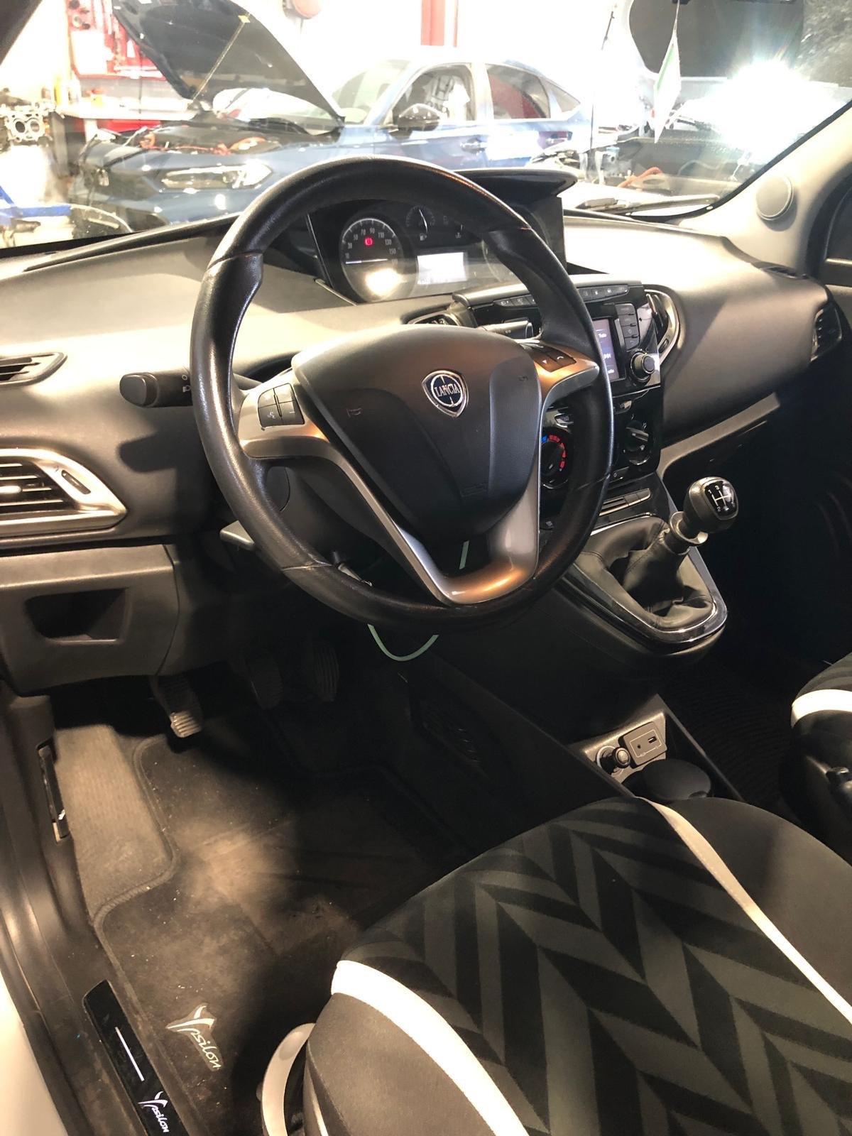 LANCIA YPSILON GPL DI SERIE/UNICOPROPRIETARIO