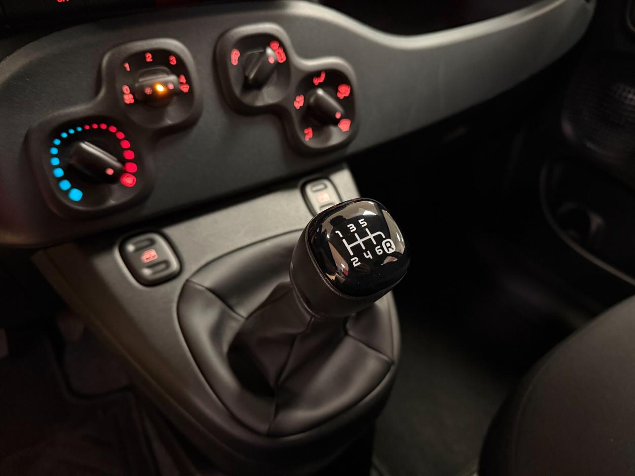 Fiat Panda 1.0 hybrid Pandina - PARI AL NUOVO