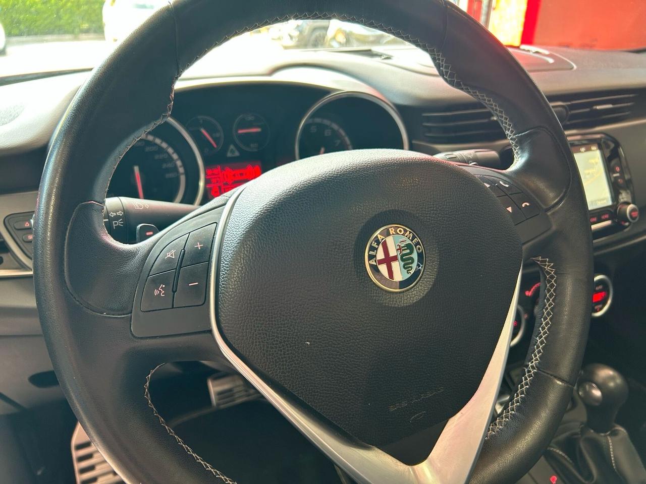 Alfa Romeo Giulietta 1750 Turbo TCT Quadrifoglio Verde