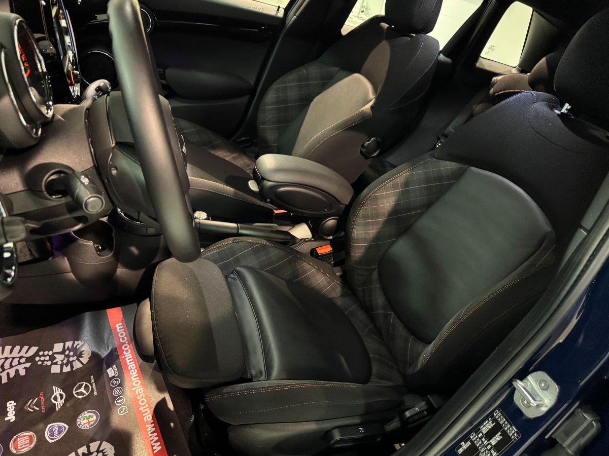 MINI Cooper D 1.5 Seven 5P