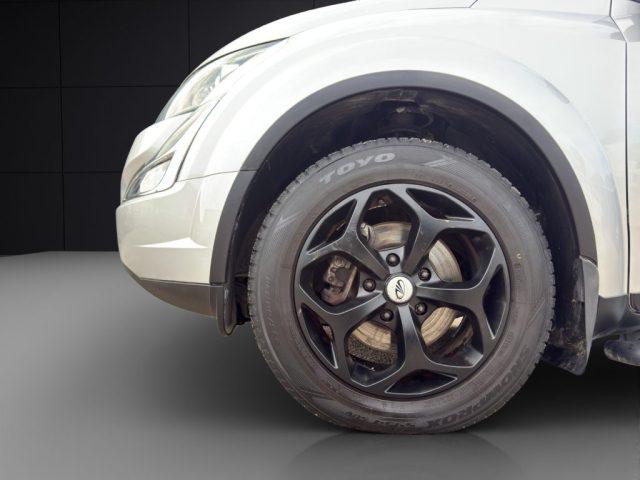 MAHINDRA XUV500 2.2 16V FWD W10