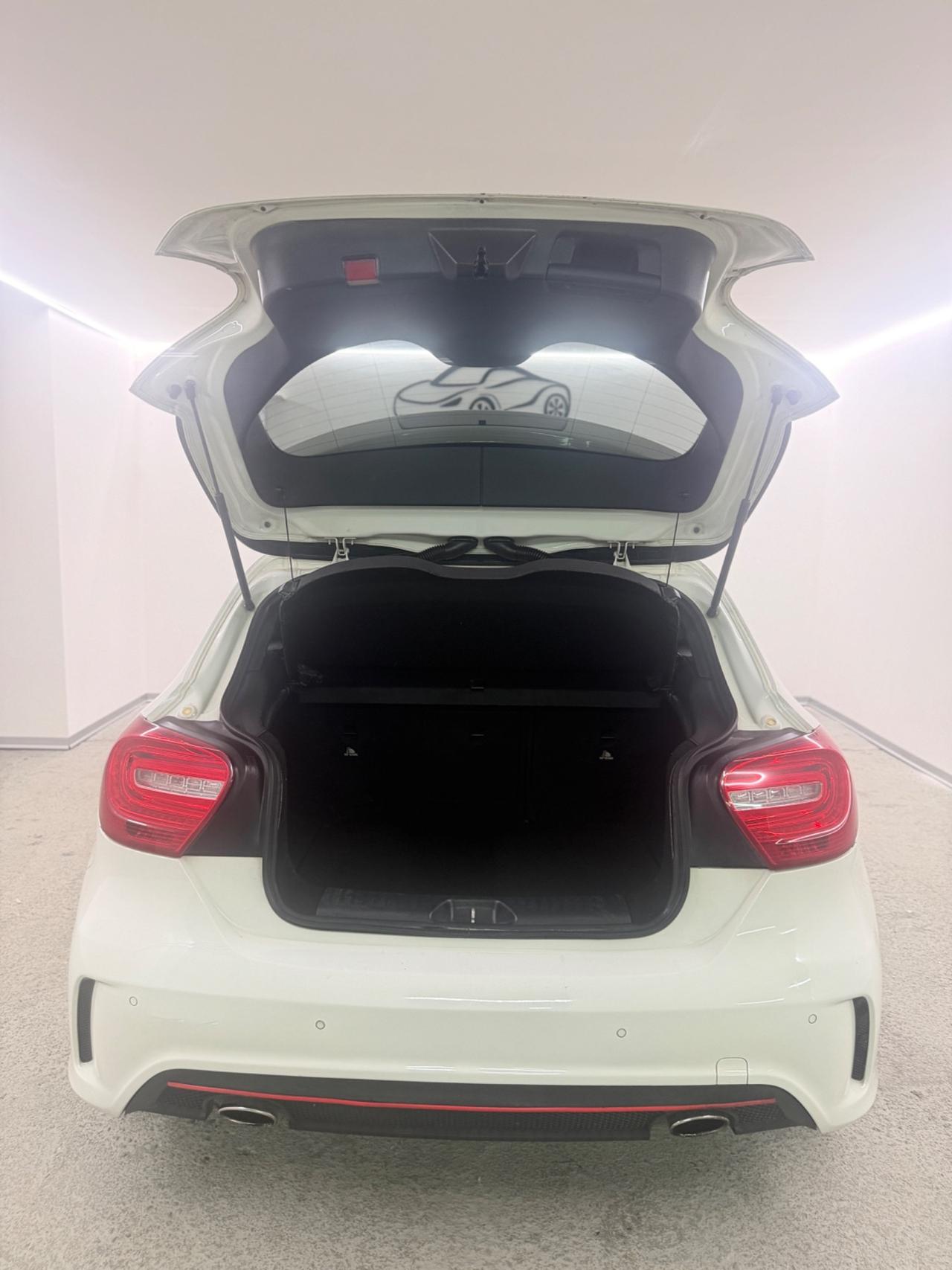 MERCEDES CLASSE A (anno 2013)