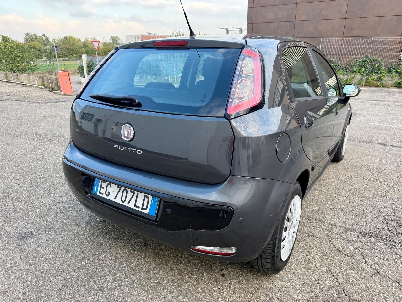 Fiat Punto Evo 1.4benz 2011 73.000km per neopatentati