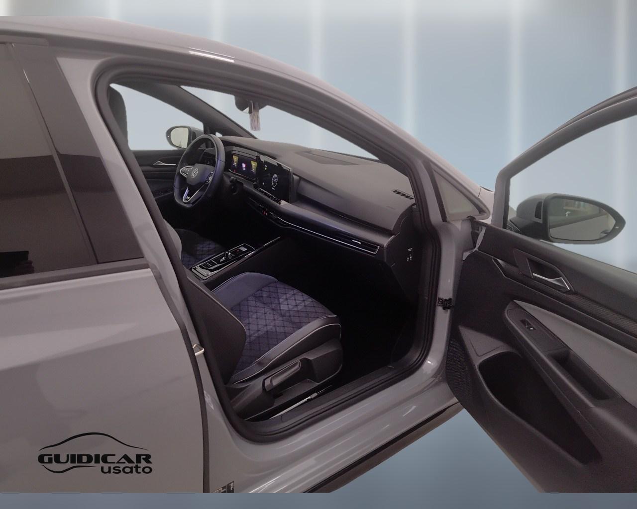 VOLKSWAGEN Golf VIII 2020 - Golf 1.5 etsi evo R-Line 130cv dsg