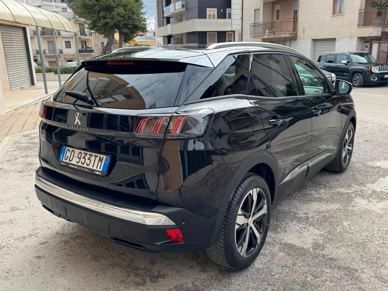 PEUGEOT 3008 1.5 HDI EAT8 ALLURE PAK PERFETTA