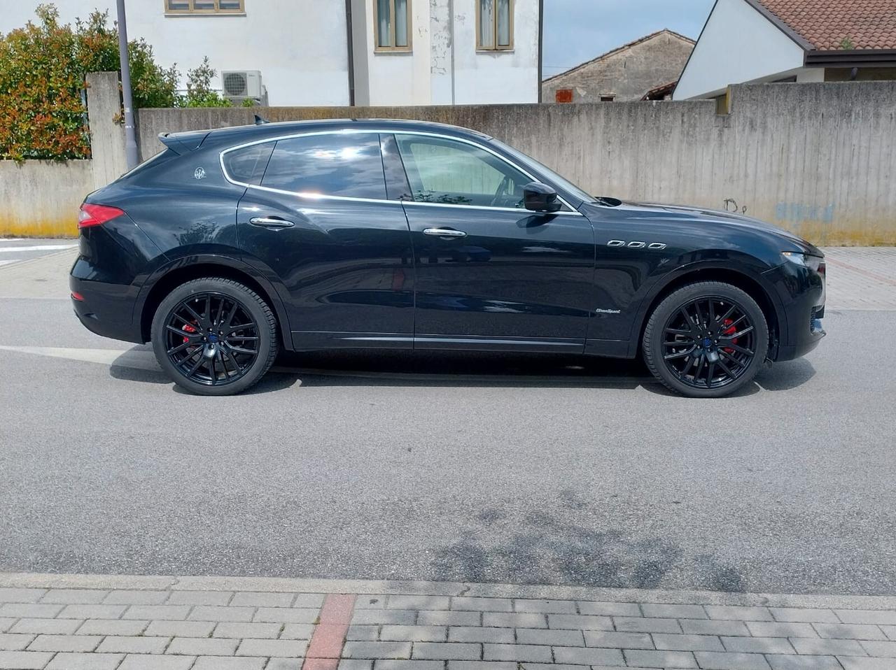 Maserati Levante V6 Diesel 275cv AWD Gransport UNIPRO