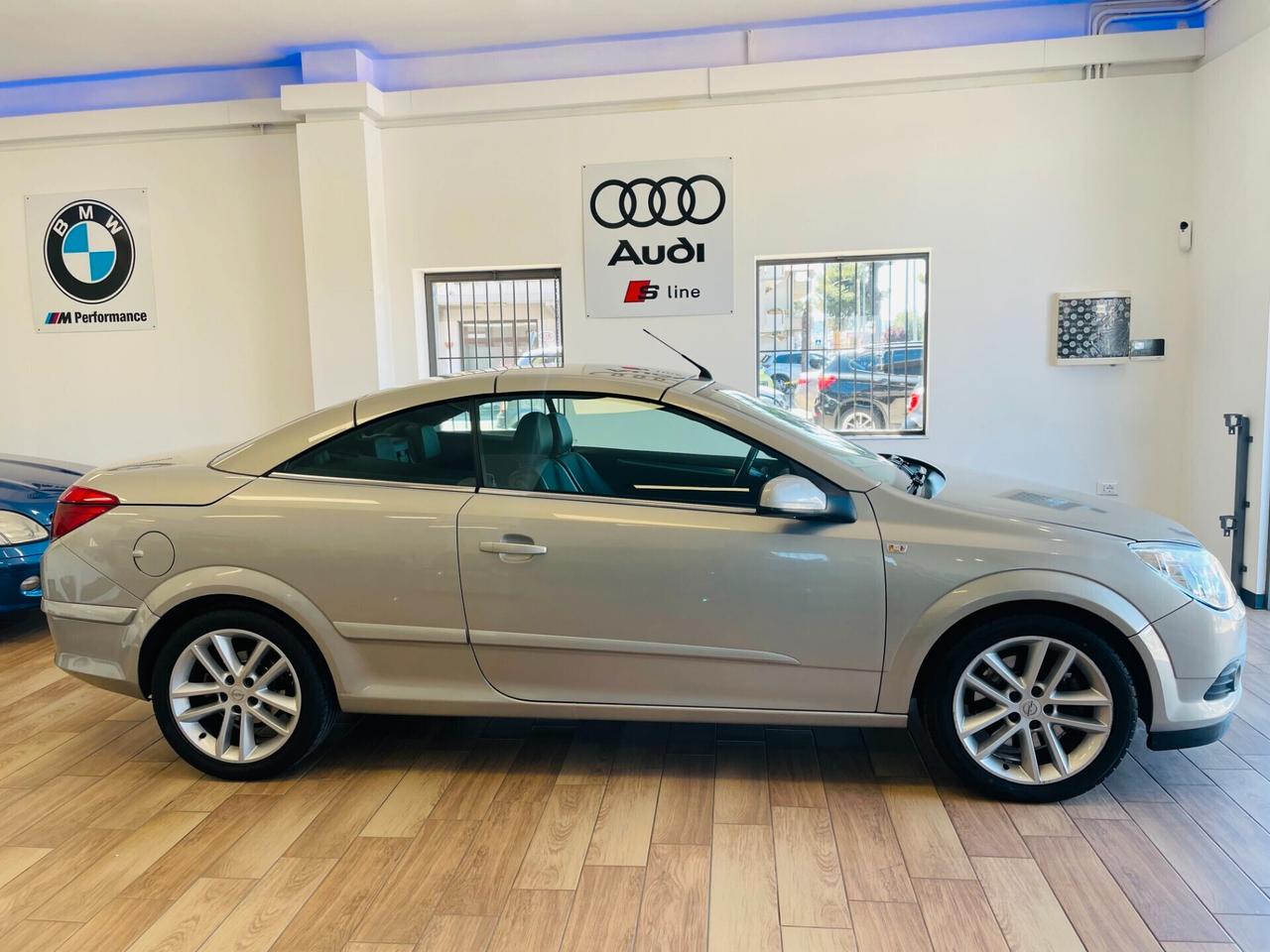 Opel Astra Cabrio TwinTop 1.9 Diesel 150CV Cosmo