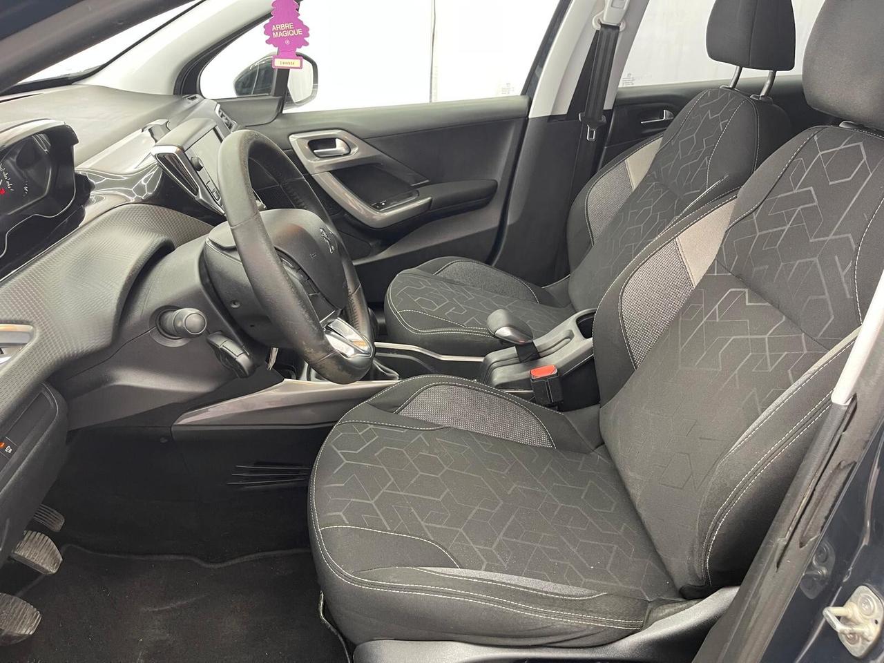 Peugeot 2008 BlueHDi PERFETTA PARI AL NUOVO