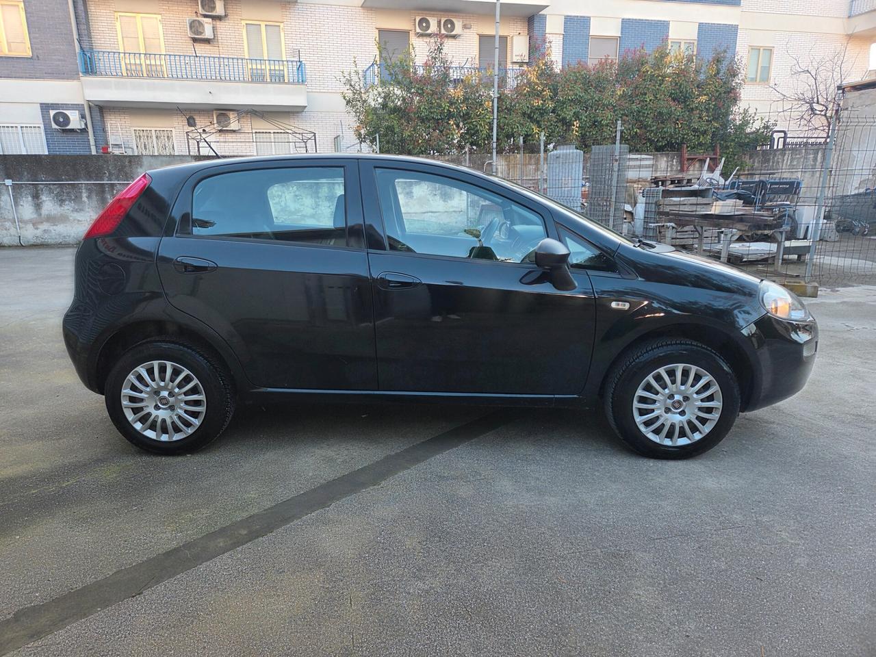 Fiat Punto 1.4 8V 5 porte Natural Power Street