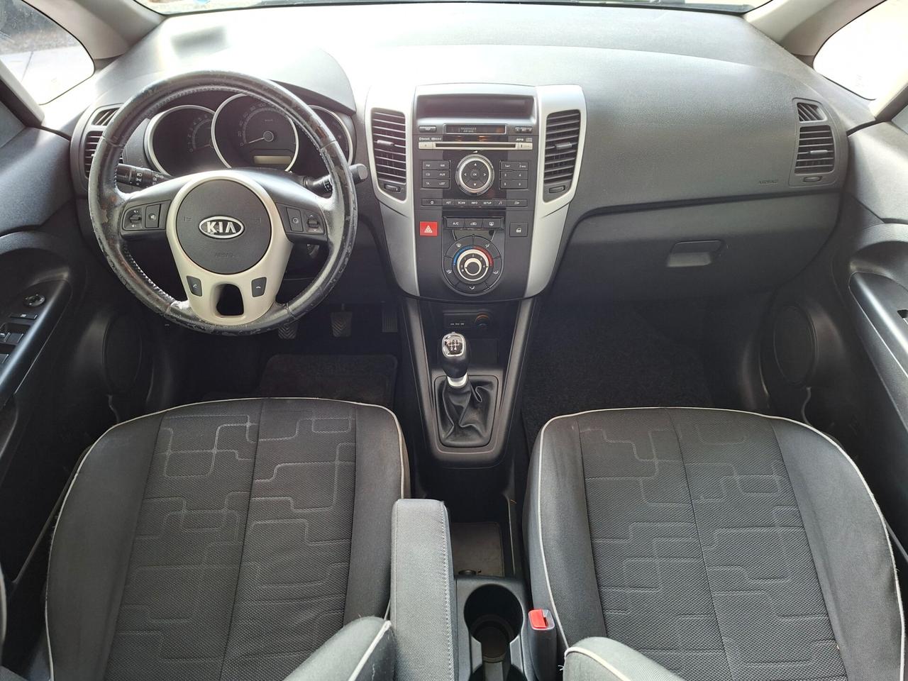 Kia Venga 1.4 EURO 5 / NEOPATENTATI / UNIPROPRIETARIO