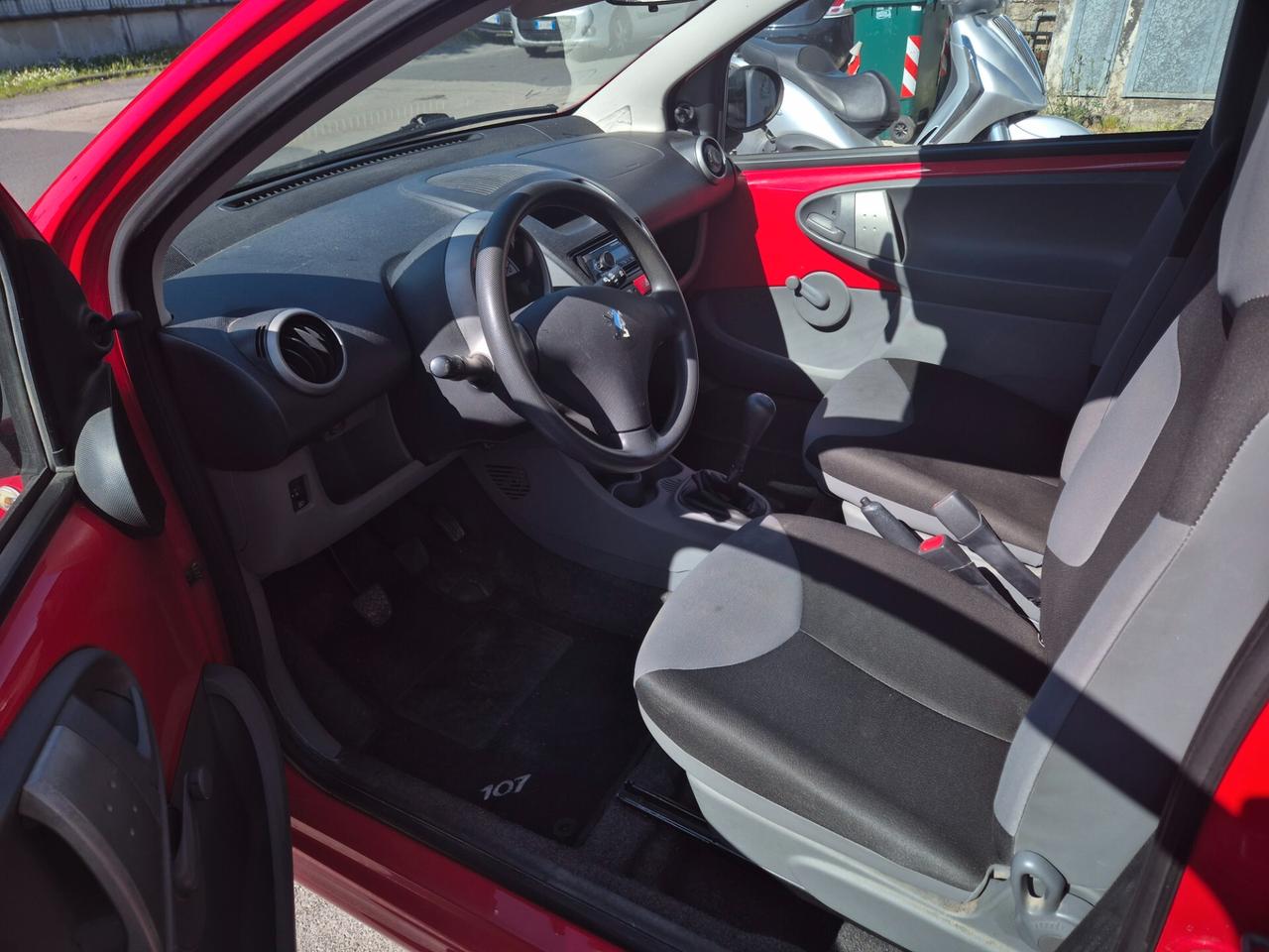 Peugeot 107 1.0 68CV 3p. Access SOLO 90000 KM!!!!