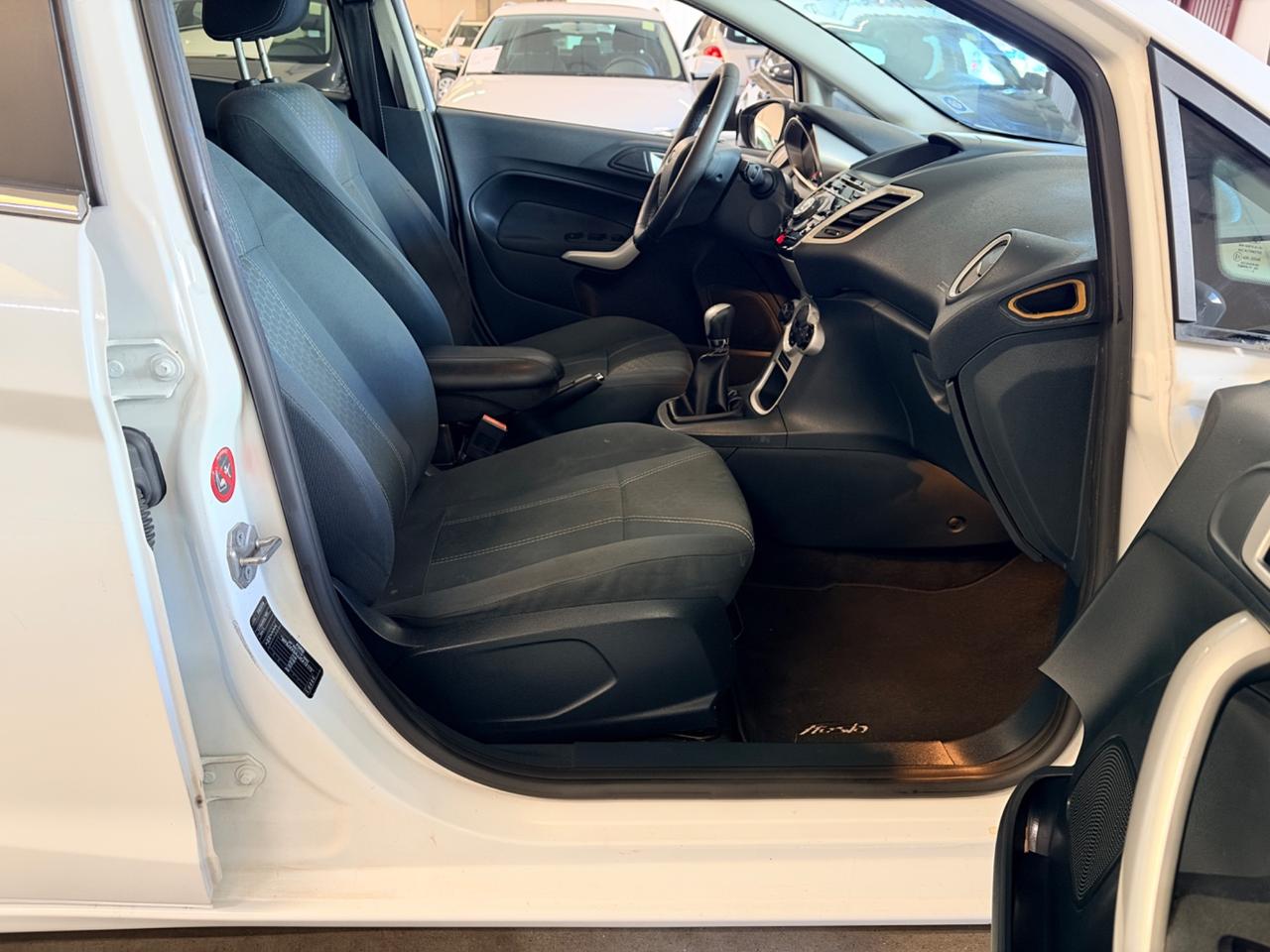 Ford Fiesta 1.4 TDCi 70CV 5 porte Titanium