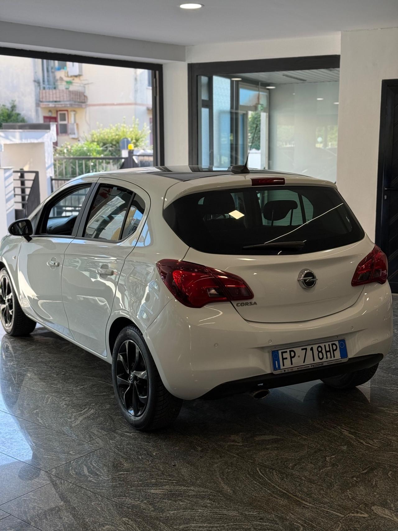 Opel Corsa 1.2 5 porte b-Color