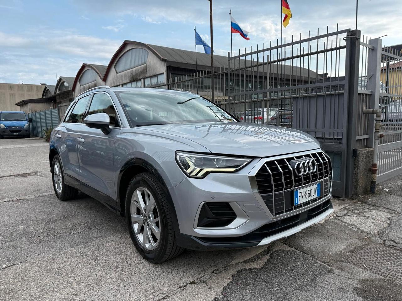 Audi Q3 2.0 TDI 150 CV S tronic line Edition