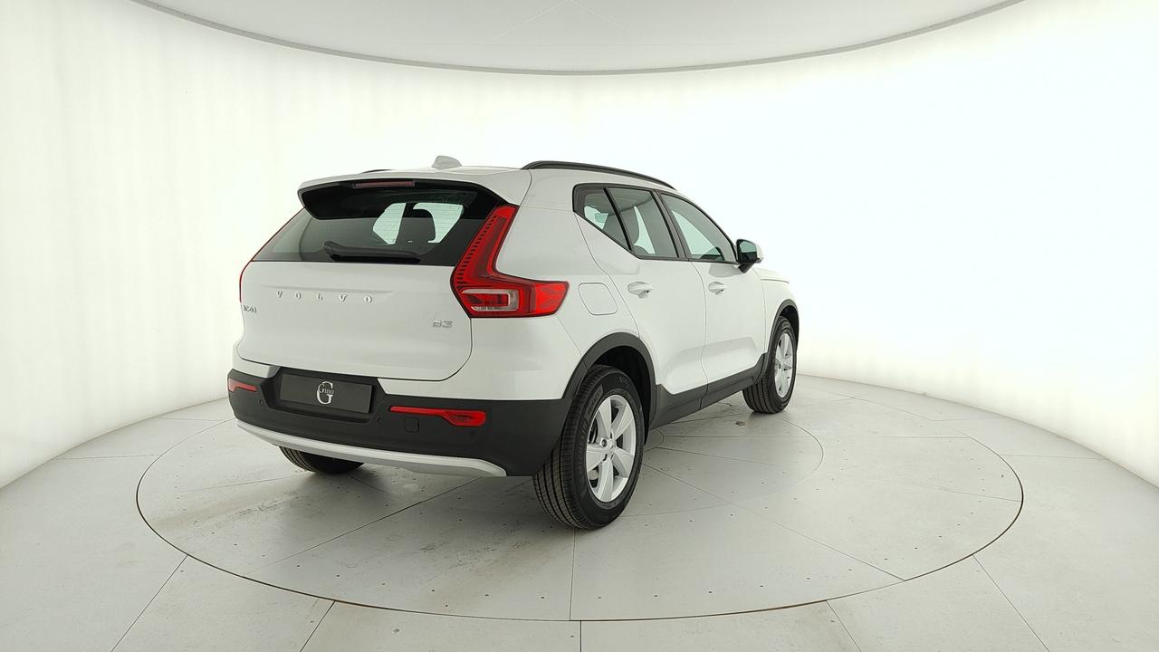 VOLVO XC40 2.0 b3 Essential auto