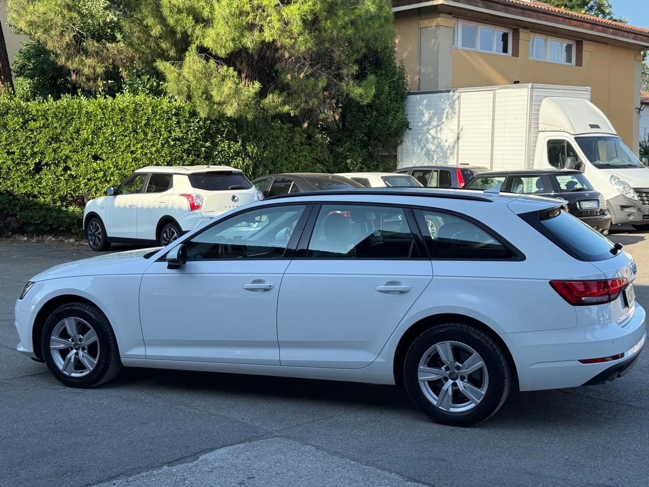 Audi A4 2.0 TDI 150 CV clean diesel quattro Advanced