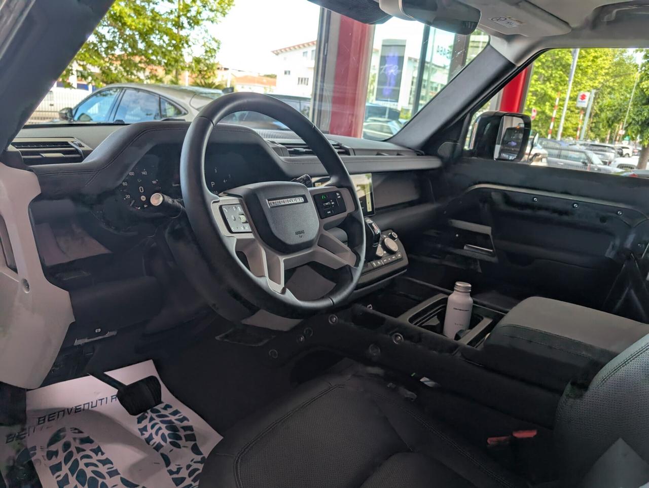 Land Rover Defender 110 3.0D I6 200 CV AWD Auto SE Autocarro N1