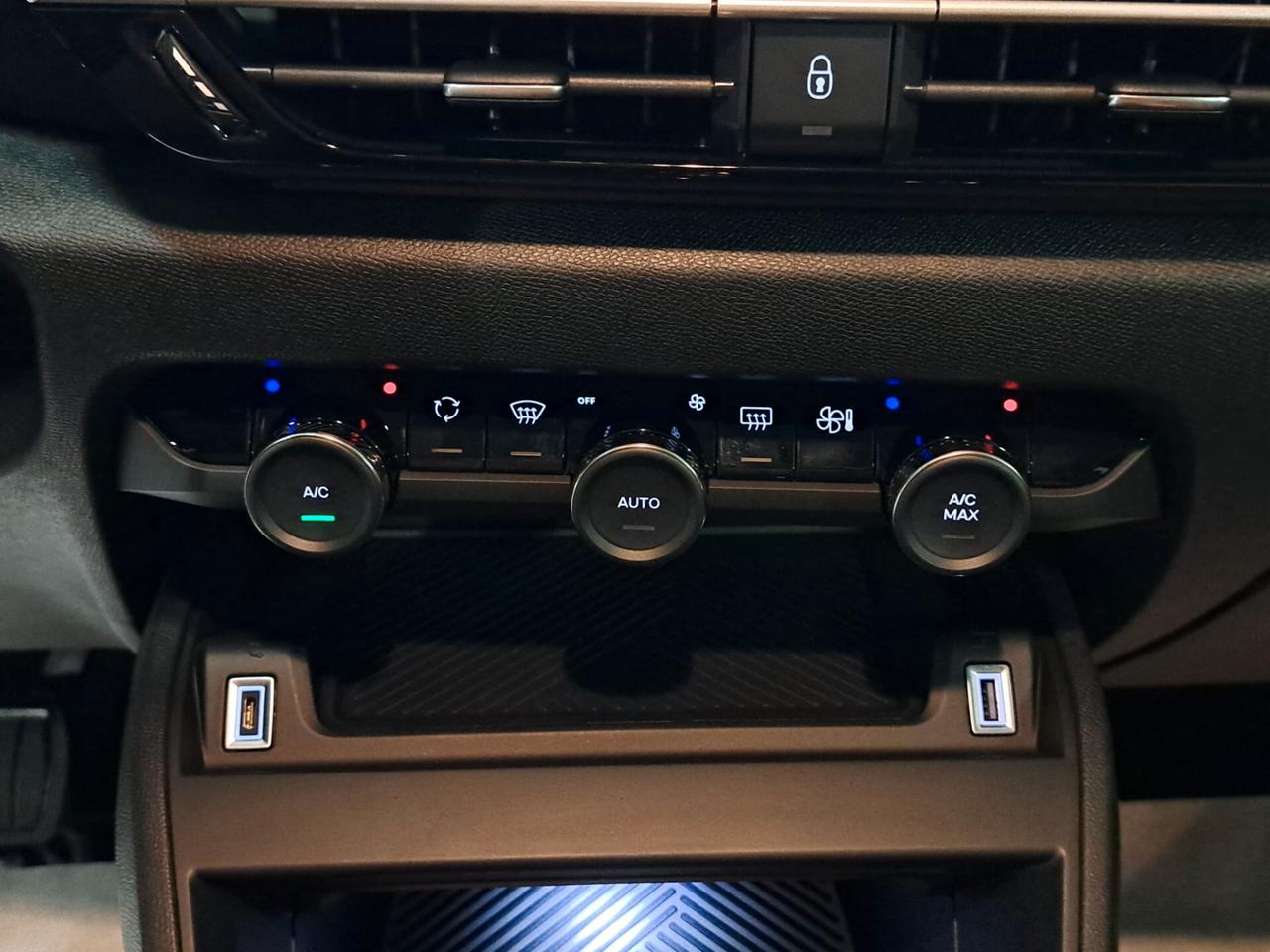 Citroen C4 1.2 PureTech 130CV Plus EAT8 Km. 0 MY'25