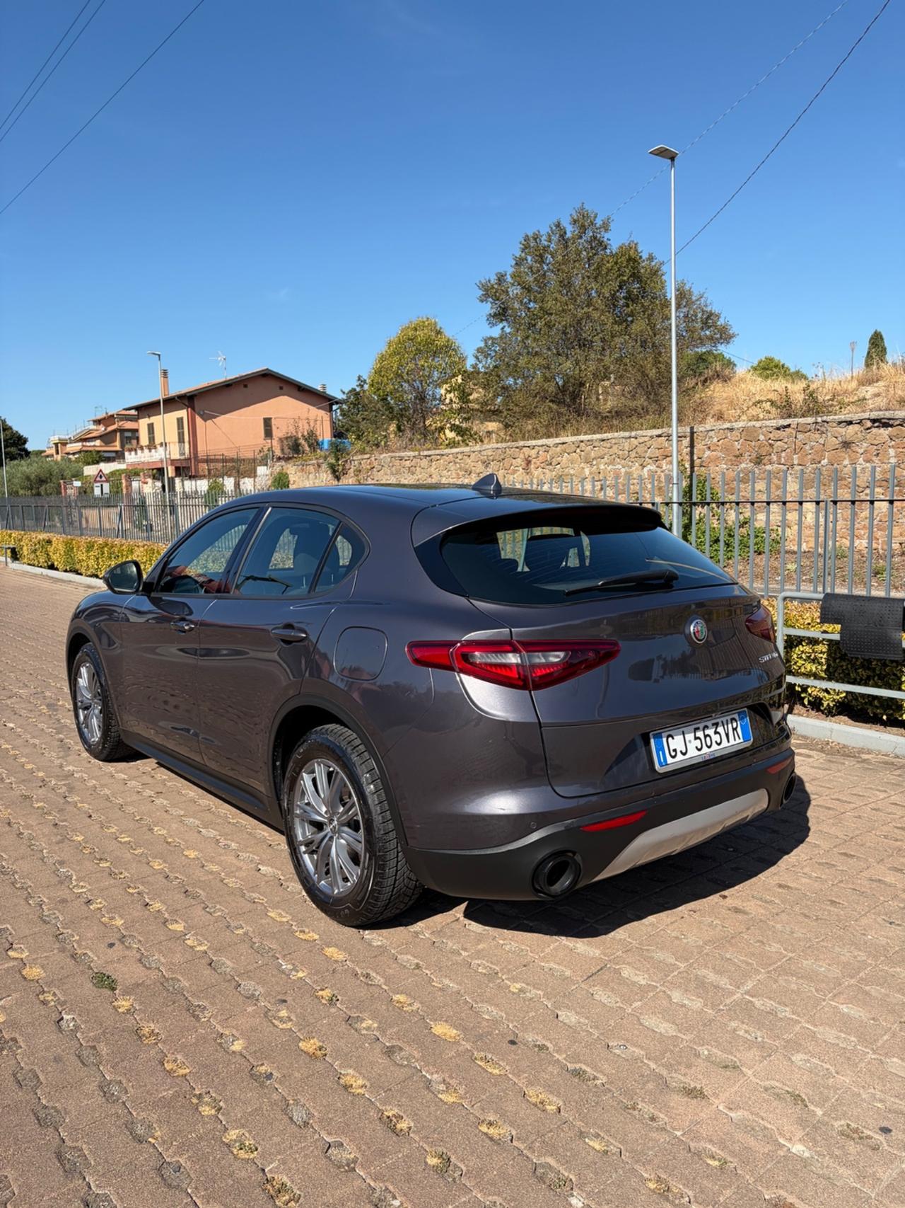 Alfa Romeo Stelvio 2.2 Turbodiesel 160 CV AT8 RWD Super Business UNIPRO