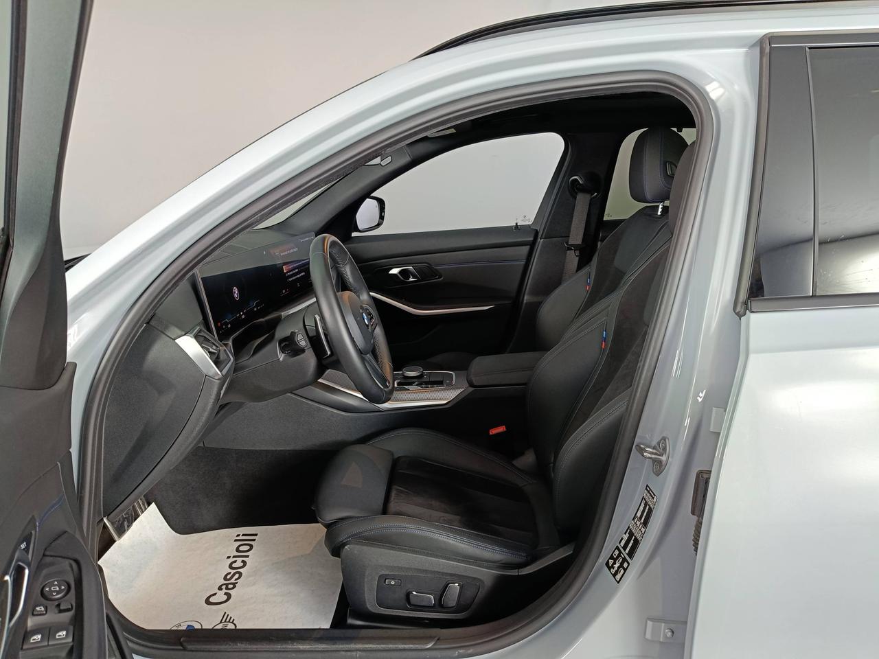 BMW 320d Touring mhev 48V xdrive Msport auto