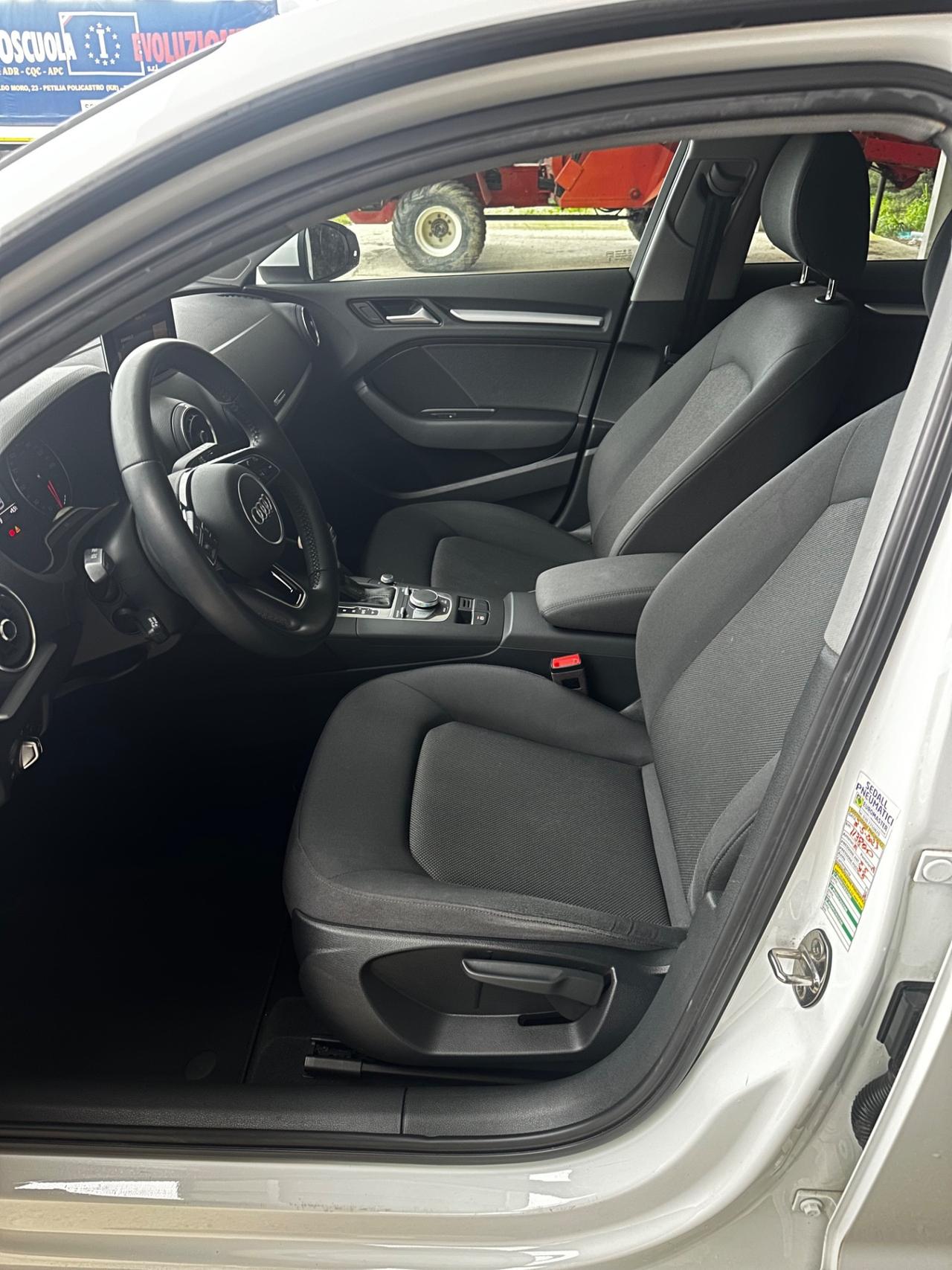 Audi A3 SPB 35 TDI S tronic Business