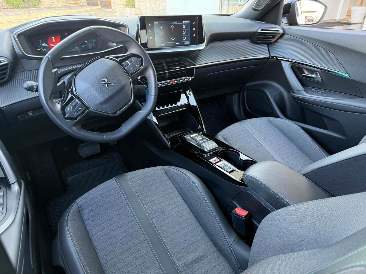 Peugeot 2008 BlueHDi 130 S&S EAT8 Allure Pack