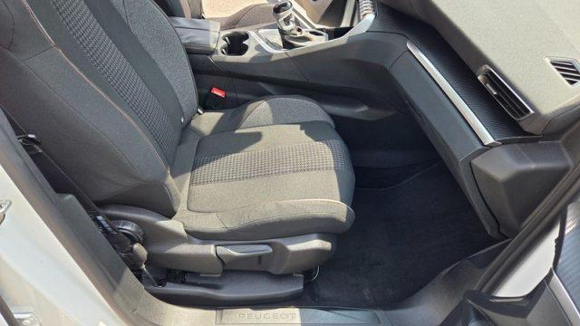 PEUGEOT 3008 BlueHDi 120 S&S Active PERMUTE IN ARRIVO