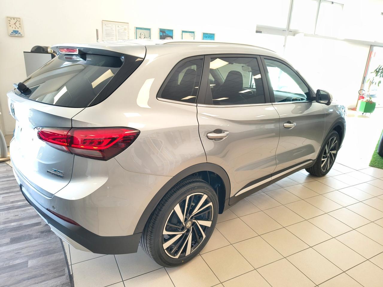 Mg ZS 1.5 Hybrid+ Luxury