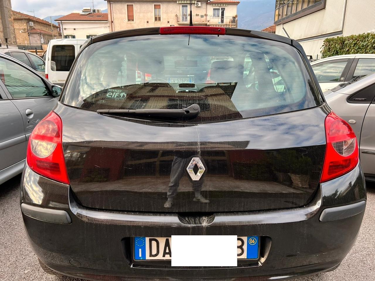 Renault Clio 1.5 dCi NEOPATENTATI OK